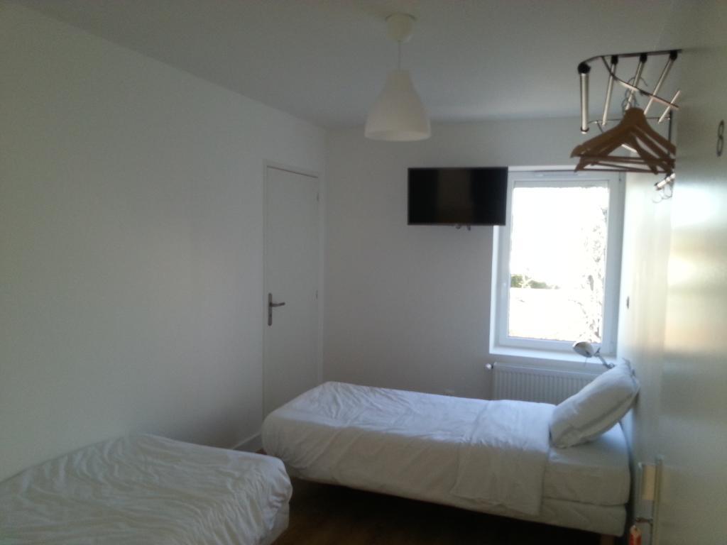 Bull'It Hotel Saint-Genis-Laval Room photo